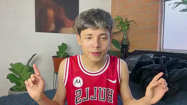 แชท XXX สดของ Andy_Belier23