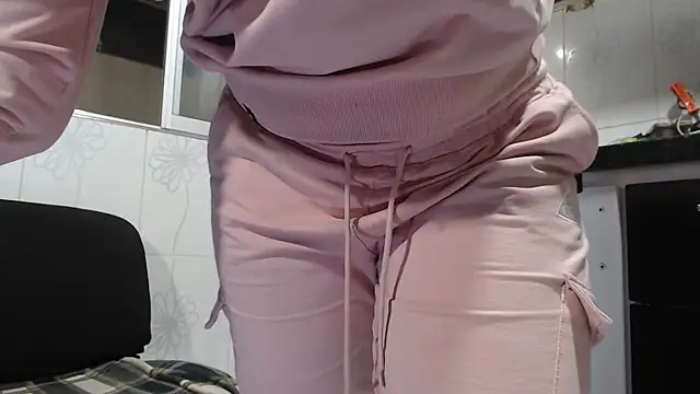 kateleyagrey Adlı Modelin Canlı XXX Sohbeti