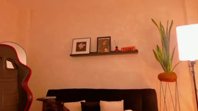 Živý XXX chat EmmyEvans1