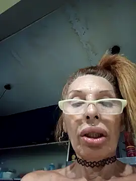 FrozenWaffle élő XXX-chatje