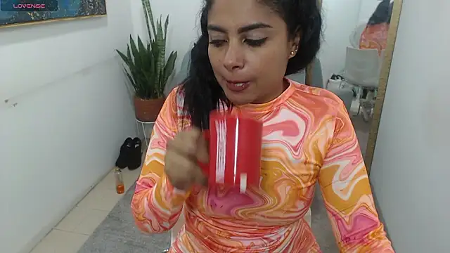 Luna_Fyre Chat XXX in diretta