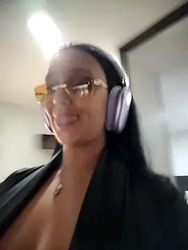 Sembang XXX Secara Langsung Esmeralda333