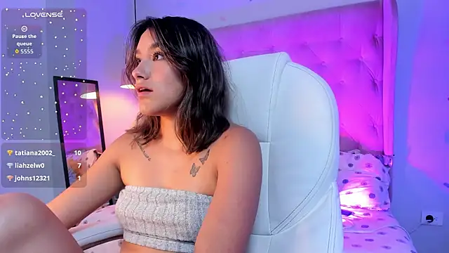 Chatroom XXX en direct de _Sophie__miller