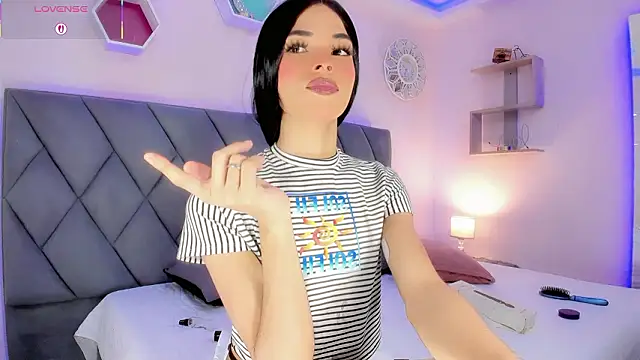 Amira_Ember live XXX chat