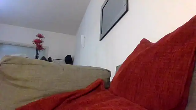 XXX chat uživo modela cheekycherryx