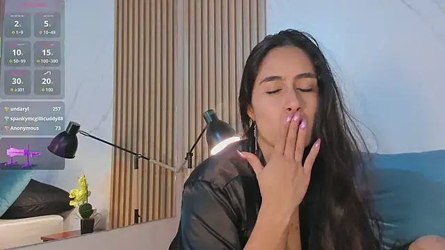 Chat XXX ao vivo de Julia_Martinez_