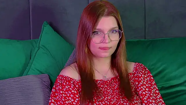 BellaMarebelle: διαδικτυακό σόου στην κάμερα