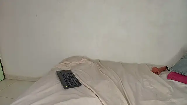 Pertunjukan Kamera Web CarolinaGomez_