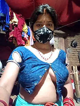 Show modela Horny-Rashi na web-kameri