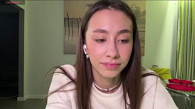 DeliaPesta Adlı Modelin Canlı XXX Sohbeti