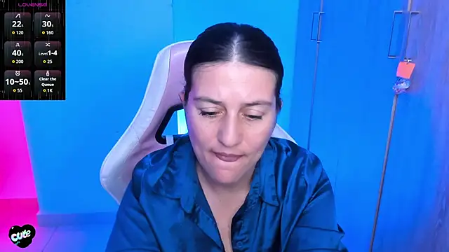 Chatroom XXX en direct de Saskyaa