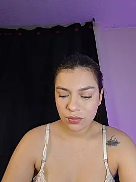 AmaiaSalvatore élő XXX-chatje