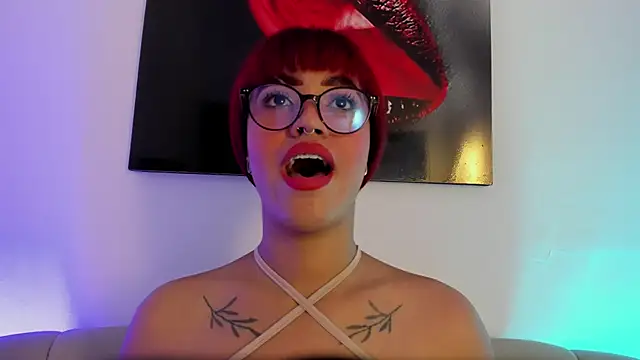 Taylor__Watson Adlı Modelin Canlı XXX Sohbeti