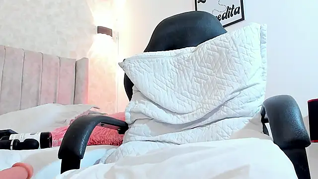 thamiina_'s Live XXX Chat