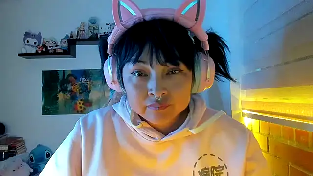 Chat +18 de Shaddycute_ ao vivo