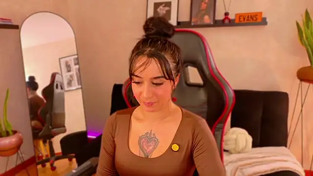 Chat XXX ao vivo de EmmyEvans1