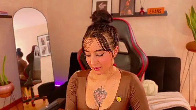 Czat XXX na żywo – EmmyEvans1