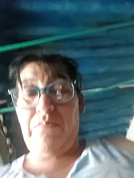 clarita_01: απευθείας συνομιλία ΧΧΧ