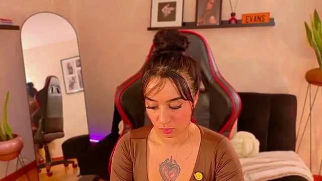 EmmyEvans1 – Live XXX-chat