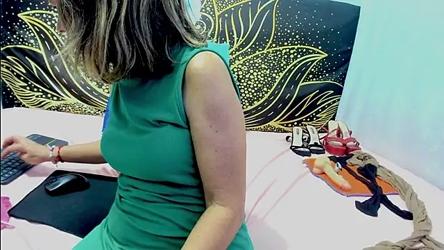 mrs_angelica's Live XXX Chat