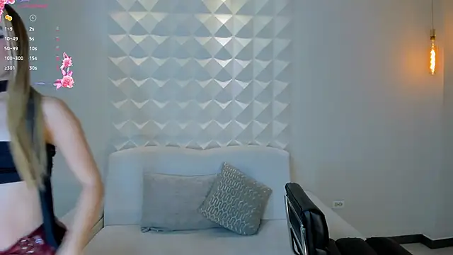 JuanitaClay Adlı Modelin Canlı XXX Sohbeti