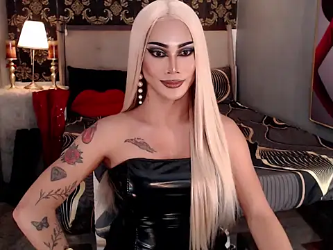 RhondaFlirtyDOMのウェブカメラショー