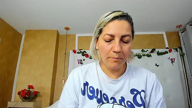 Chat XXX en directo de Heidy_milf