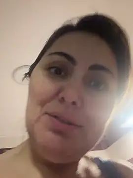 Chat +18 de Emma_roqueen ao vivo