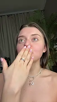 XXX chat uživo modela ThelmaJusto