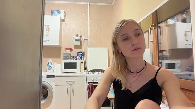 AngelJeni Adlı Modelin Canlı XXX Sohbeti