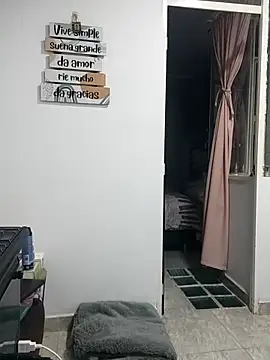 aisha_latina live XXX chat