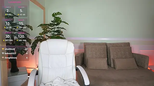 EmilyTurneer: онлайн-секс-чат