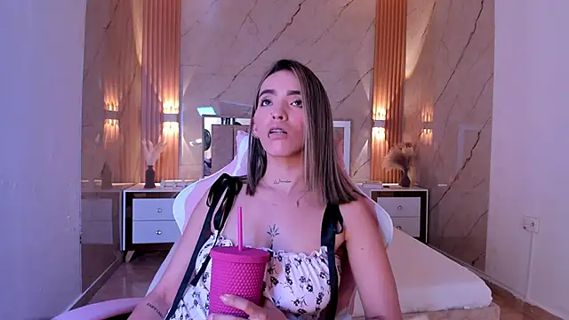 your_whore_Salome – Live XXX-chat