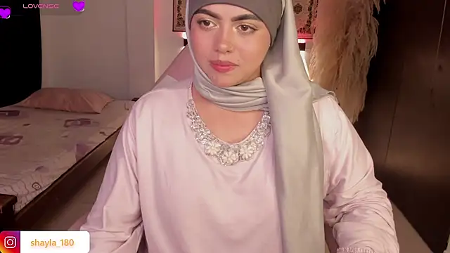 shayla_18: онлайн-секс-чат