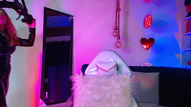 KorayRoussel: онлайн-секс-чат