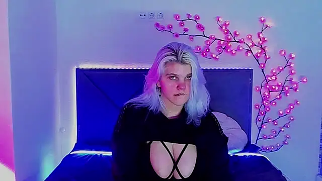 JoannLowe Adlı Modelin Canlı XXX Sohbeti