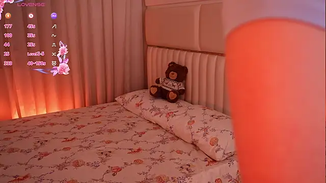 LiaGotti élő XXX-chatje