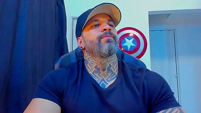 แชท XXX สดของ JoshRigby