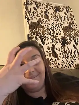 thickfarmtwat Adlı Modelin Canlı XXX Sohbeti