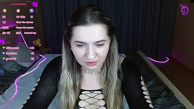 BellaaBlushh webkamerás műsora