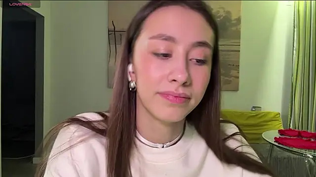 DeliaPesta Adlı Modelin Canlı XXX Sohbeti