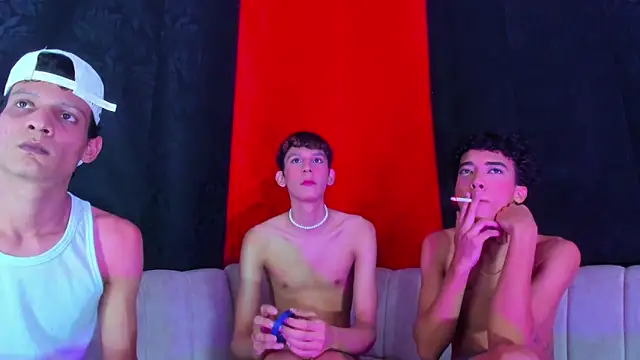 دردشة Pleasure_boys_hot الجنسية المباشرة