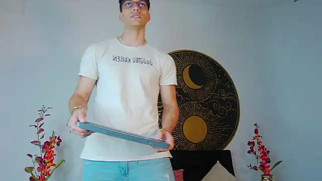 AlessioVitale Chat XXX live