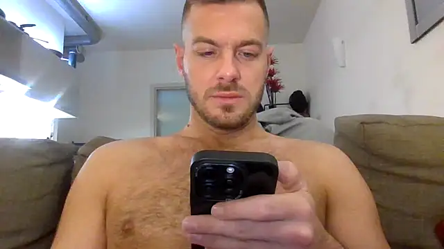 cheekycherryx Adlı Modelin Canlı XXX Sohbeti