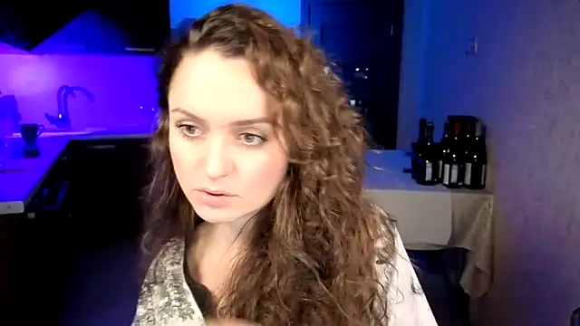 XXX chat uživo modela Cerann1