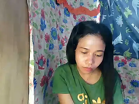 PinaySkinnyGirl Live XXX Chat