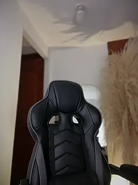 Chat +18 de gretta_kler1 ao vivo