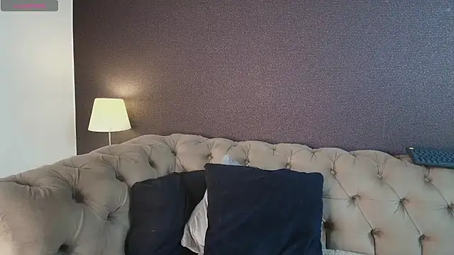 XXX chat uživo modela Megan__Honey