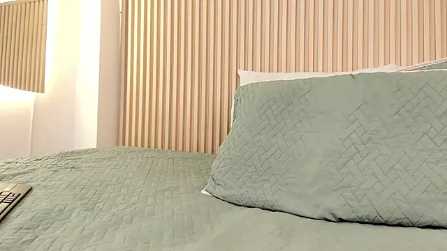 daiana_curly Show Webcam