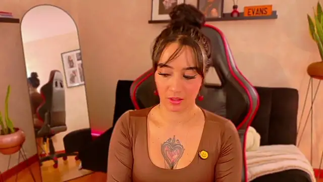 EmmyEvans1 라이브 XXX 채팅